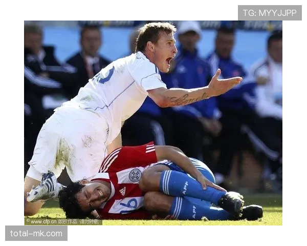 铲球犯规判罚条件详解及裁判执行标准解析